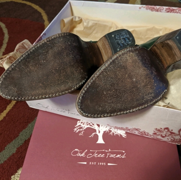 Green Oak Tree Farms boots - Picture 4 of 6